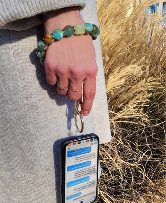 Clip & Go Brilliant Beads Wristlet