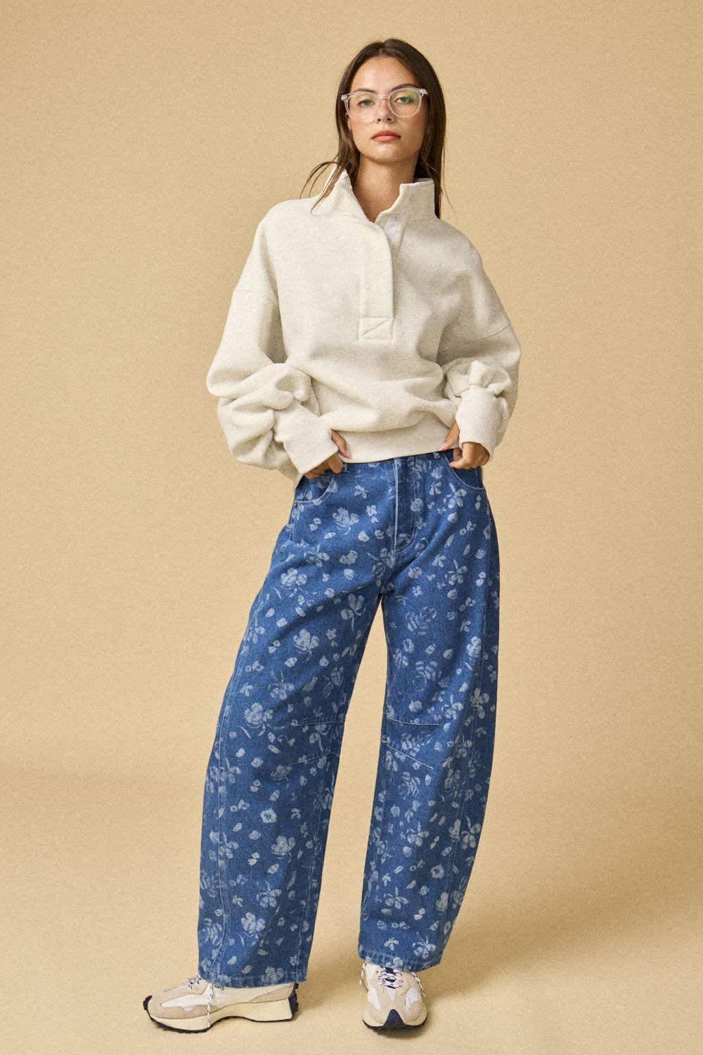 PT18729 - High Collar Half Button-Up Relaxed Fit Pullover: Red / S-M-L (2-2-2)
